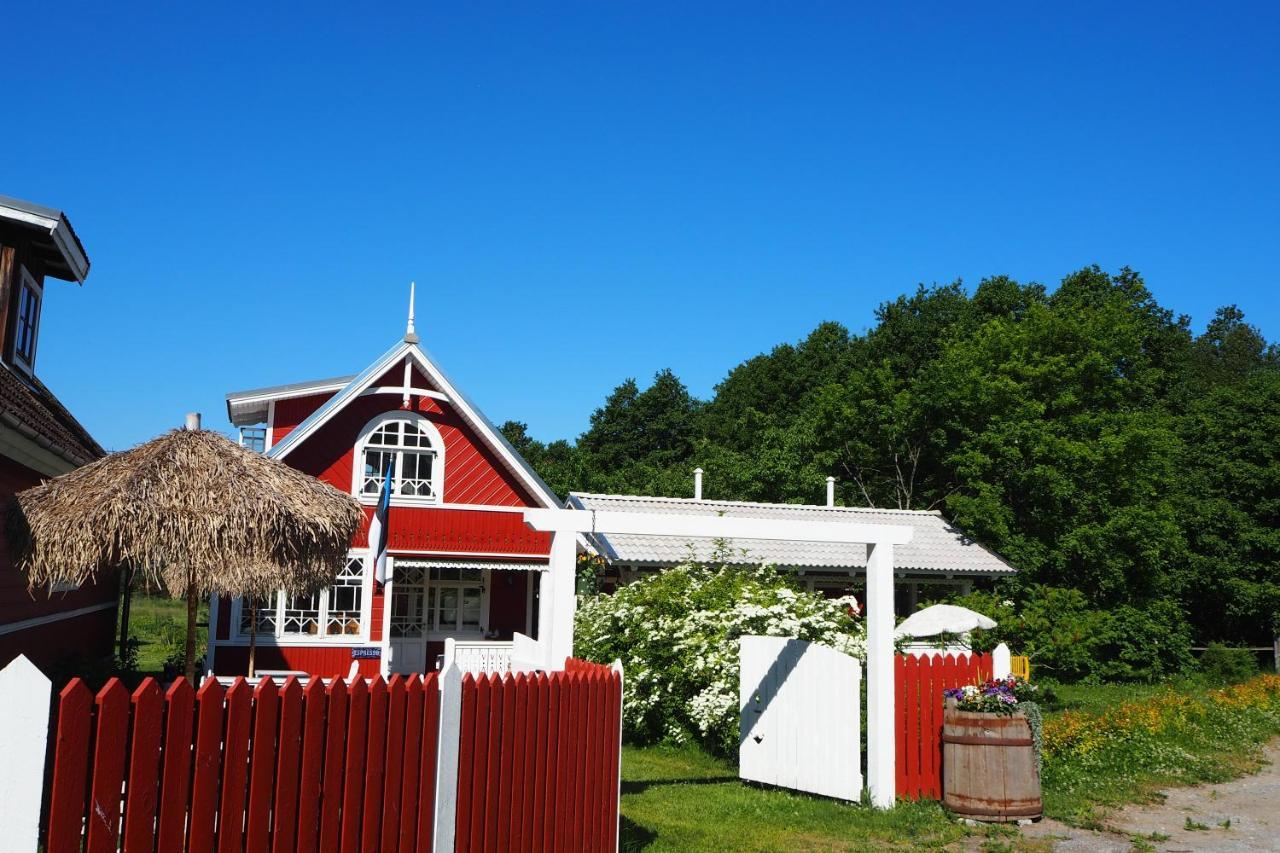 Leesi Kulalistemaja Hotel Exterior foto